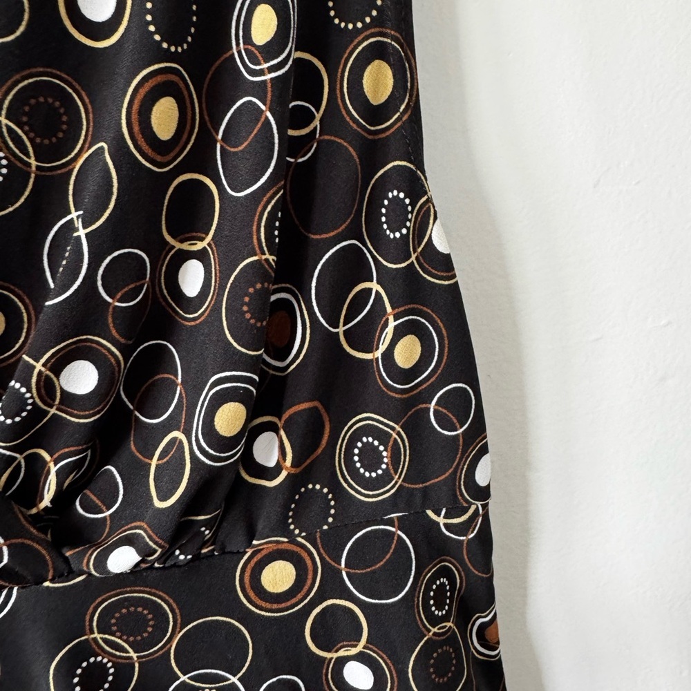 Y2k Black Sleeveless top with Circle Pattern - Picture 3 of 6